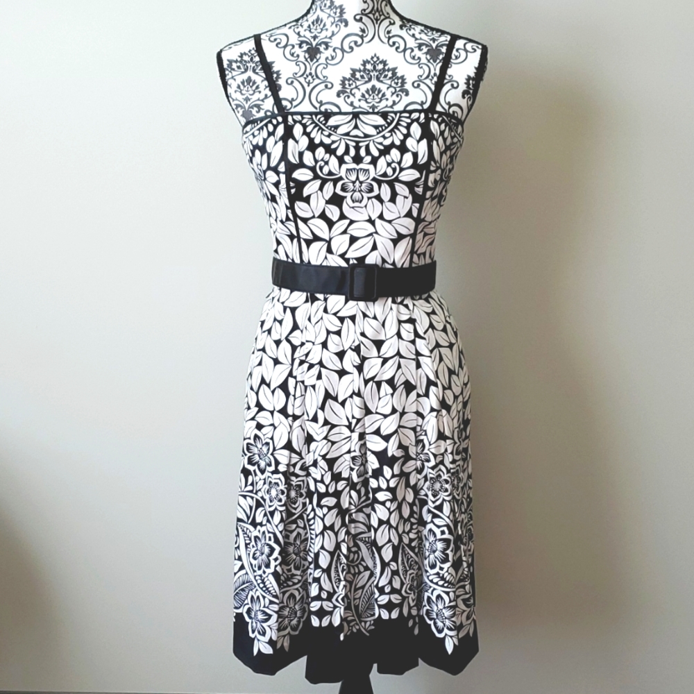 Beautiful strapless/strap dress